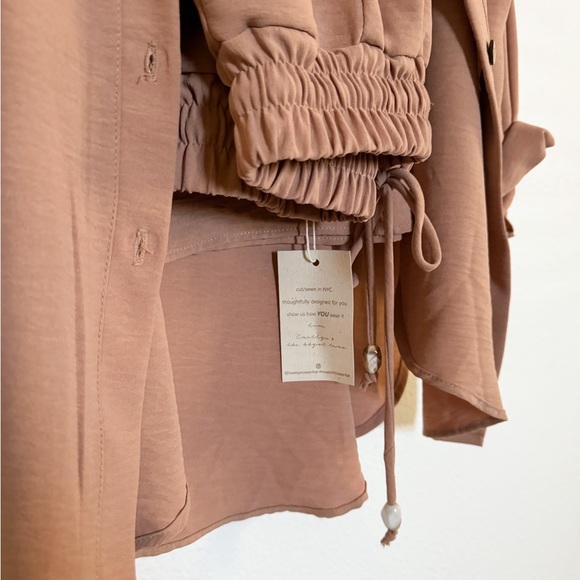 HDYWT Essential Button Down in Camel - Picture 6 of 10